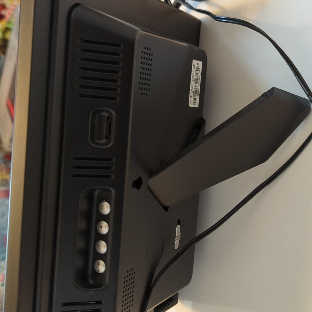 Digital Photo Frame - Picture 2 of 3